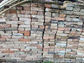 Predám staré očistené tehly