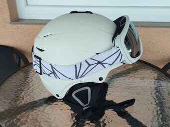 Dámska lyžiarska prilba s okuliarmi