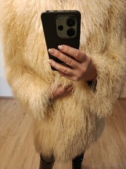 Kožuch z mongolskej ovečky