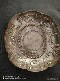 Strieborný popolník