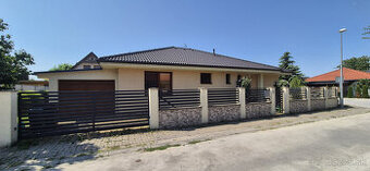 Na predaj 4-izbový bungalov s garážou a krytou terasou – Hru