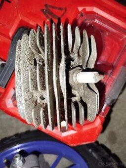 Predám hlavu valca na Jawu pionier.