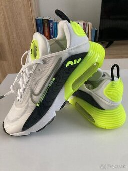 Nike Air Max 2090 Parrot green