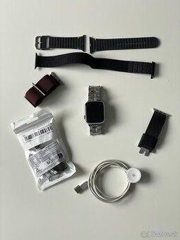 Apple watch SE 44mm 2020 + náramky