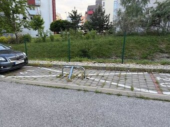 Parkovacie miesto Rača Zlaté Krídlo