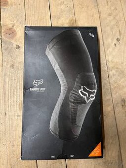 Fox Enduro D30 kolenný chránič XL