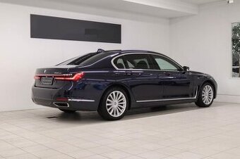 BMW 745Le xDrive - Head-Up, Laser, Masáž