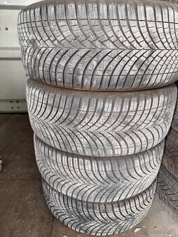 Pneu 225/45r17