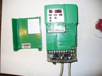 Predám frekvenčný menič , 400V, 2,2kw