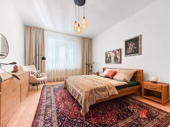 Veľkometrážny staromestský 2i byt s lodžiou v Starom Meste