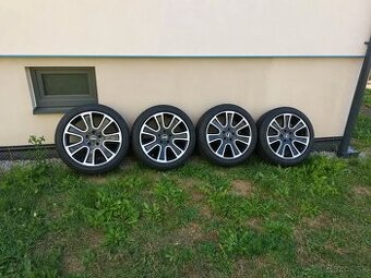 Hliníkové disky R20 Jeep Grand Cherokee WK2 s pneumatikami