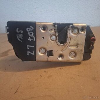 Zámek levých zadních dveří Peugeot 307