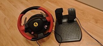 Predam herný volant s pedálmi Ferrari