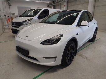 Tesla Model Y 2023 LR SoH 92 % / servis 5 ročná záruka /
