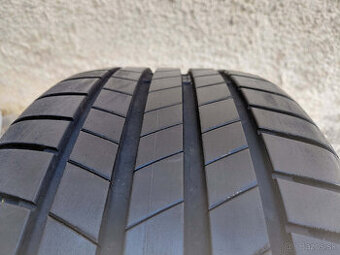 1ks letna Bridgestone 225/40R19