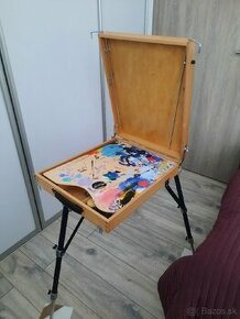 Maliarsky stojan na maľovanie a zároveň kufrík