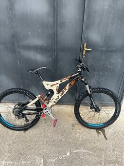 Predám tento krásny horský bicykel špecialized