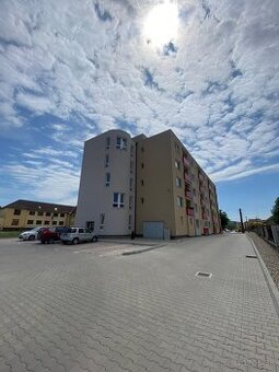 Prenajmem dvojizbový byt v Novom Meste nad Váhom