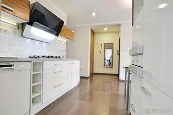 Prenajmem velky 2 izbovy byt v centre Ziliny