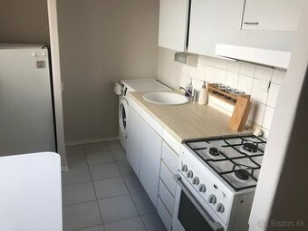 Darujem zachovaly sporak za odvoz -Dubravka