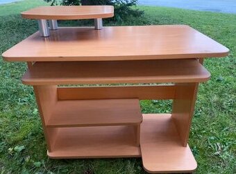 Počítačový stolík