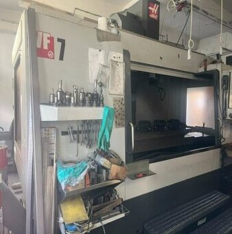 Obráběcí centrum HAAS VF-7/40 z roku 2012
