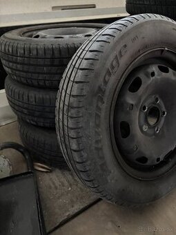 Skoda Fabia Kolesa 4+1 165/70 R14