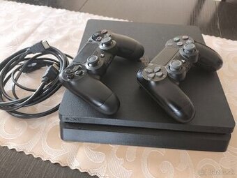 Sony PlayStation 4 slim + 2 ovládače