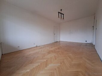 Veľkometrážny 3 izbový byt vo Vrútkach s úžasným výhľadom