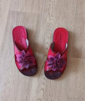 Šľapky zn. Laura Vita