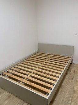 Darujem za odvoz posteľ 140 x 200cm s matracom