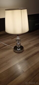 Lampa stolova.