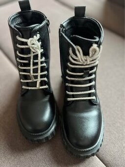 Dievčenské zateplené zimné topánky veľk.33