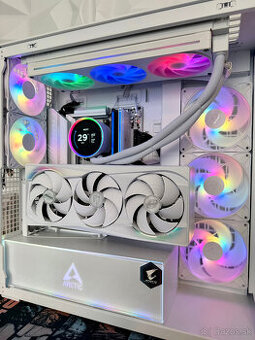 Ryzen 9 9950x3D, RTX 5090 32GB, 32GB RAM, 4TB SSD, 1200W