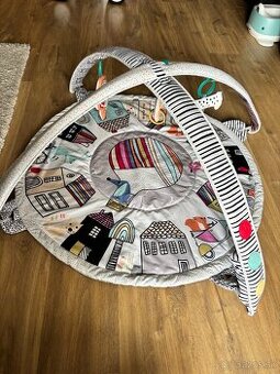 Deka na hranie hudobná, svietiaca, 4 hračky Vibrant Village