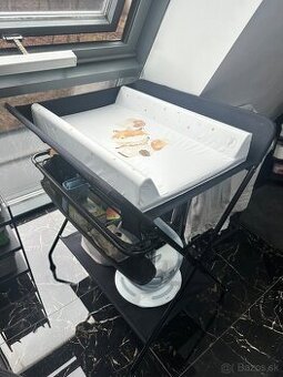 Feedo. Prebaľovací pult Black