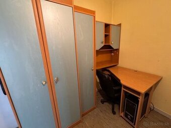 Pc, skrine , kreslo ,