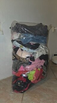 Balík oblečenia (L–XL)