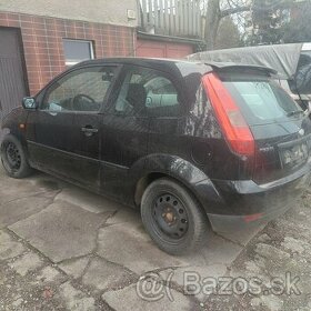 Ford Fiesta na súčiastky v celku