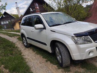 Suzuki Grand Vitara 2.4
