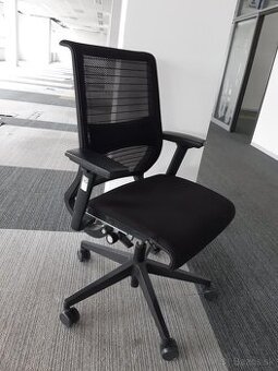steelcase ergonomicka stolička