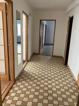 rental flat 70sqm - shared living possible Nitra center