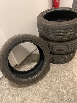 Letné pneu Falken 235/45 R18 DOT 0821