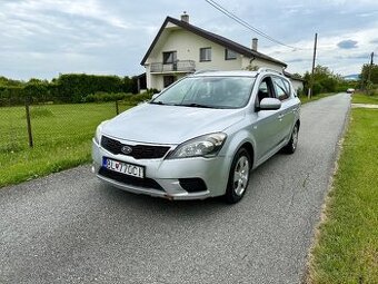 Kia Ceed sw 2011 1.6 crdi facelift