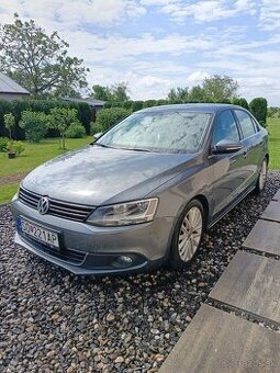 Volkswagen Jetta, benzín 1.4 TSI Highline