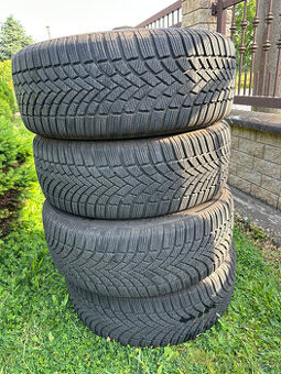 Zimne pneu Bridgestone 215/55R17 98V Blizzak LM005