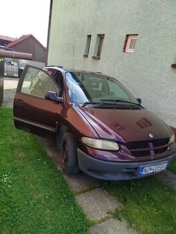 Predám Chrysler Voyager 2.5 platné TK a EK
