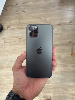iPhone 12 Pro 128 GB Graphite – top stav, bez škrabancov