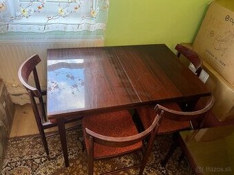 Stôl plus stoličky