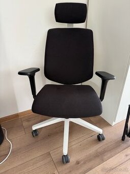 Predám ergonomickú kancelársku stoličku – ako nová